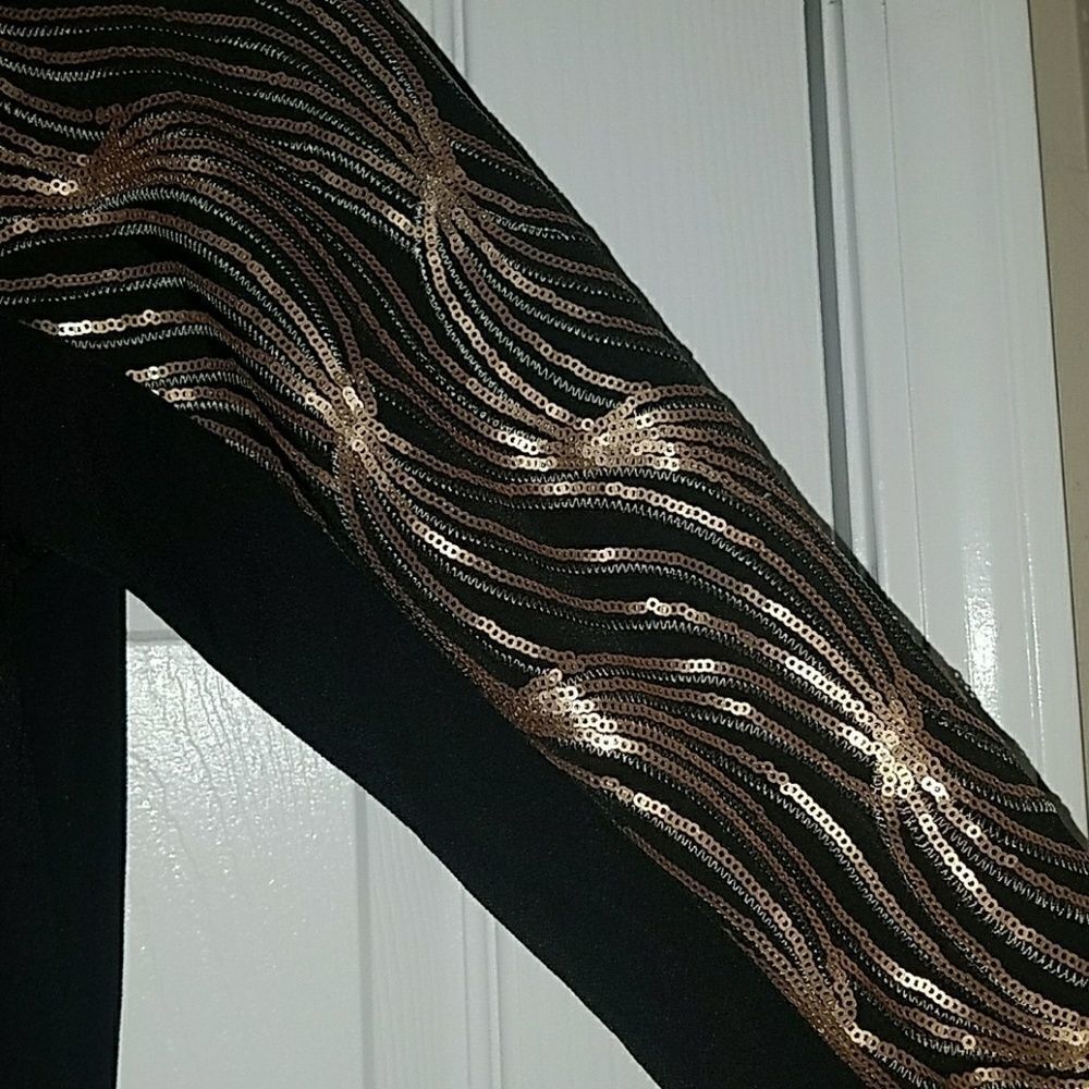 Bob Mackie black & gold sequin top Sz XXS NWOT. - Picture 3 of 5